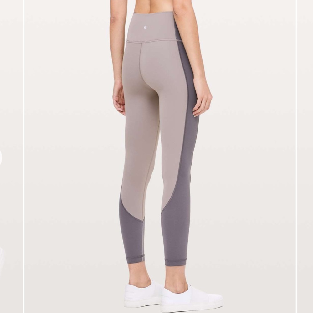 Lululemon Wunder Under Hi-Rise 7/8 Tight Lavender Purple Leggings size 6